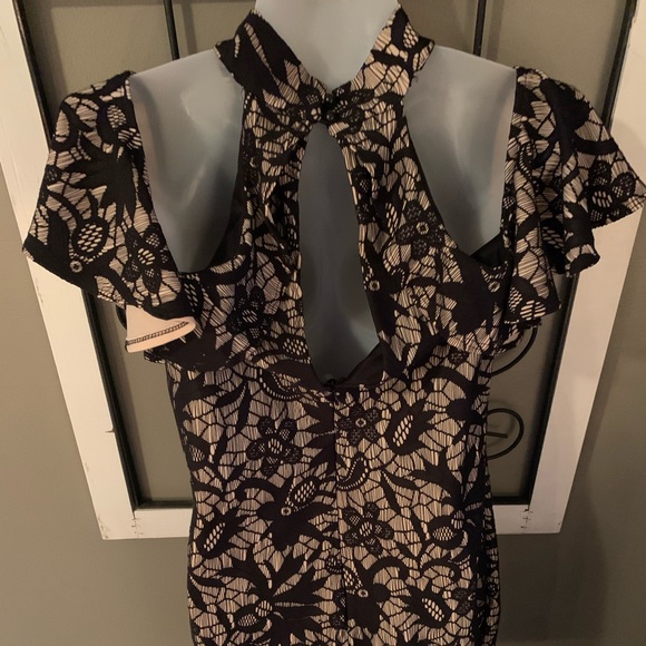 Lace cocktail evening gown - Picture 3 of 4